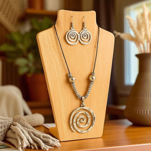🆕️Statement Boho Chic Silver Trendy Spiral Pendant Necklace & Earrings Set 🌿 - Picture 9 of 11